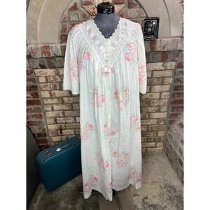 house dress duster floral lace collar pink white nightgown robe